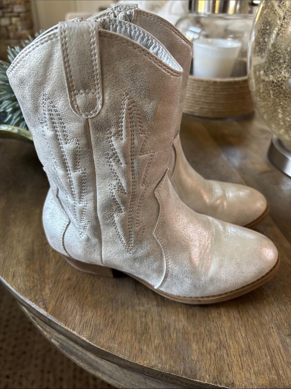 Mia kids girls cowboy boots side zip size 1 silver shimmer color